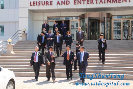 Ambassadors from 13 Countries Got Together in Beijing Tongshantang Hospital
